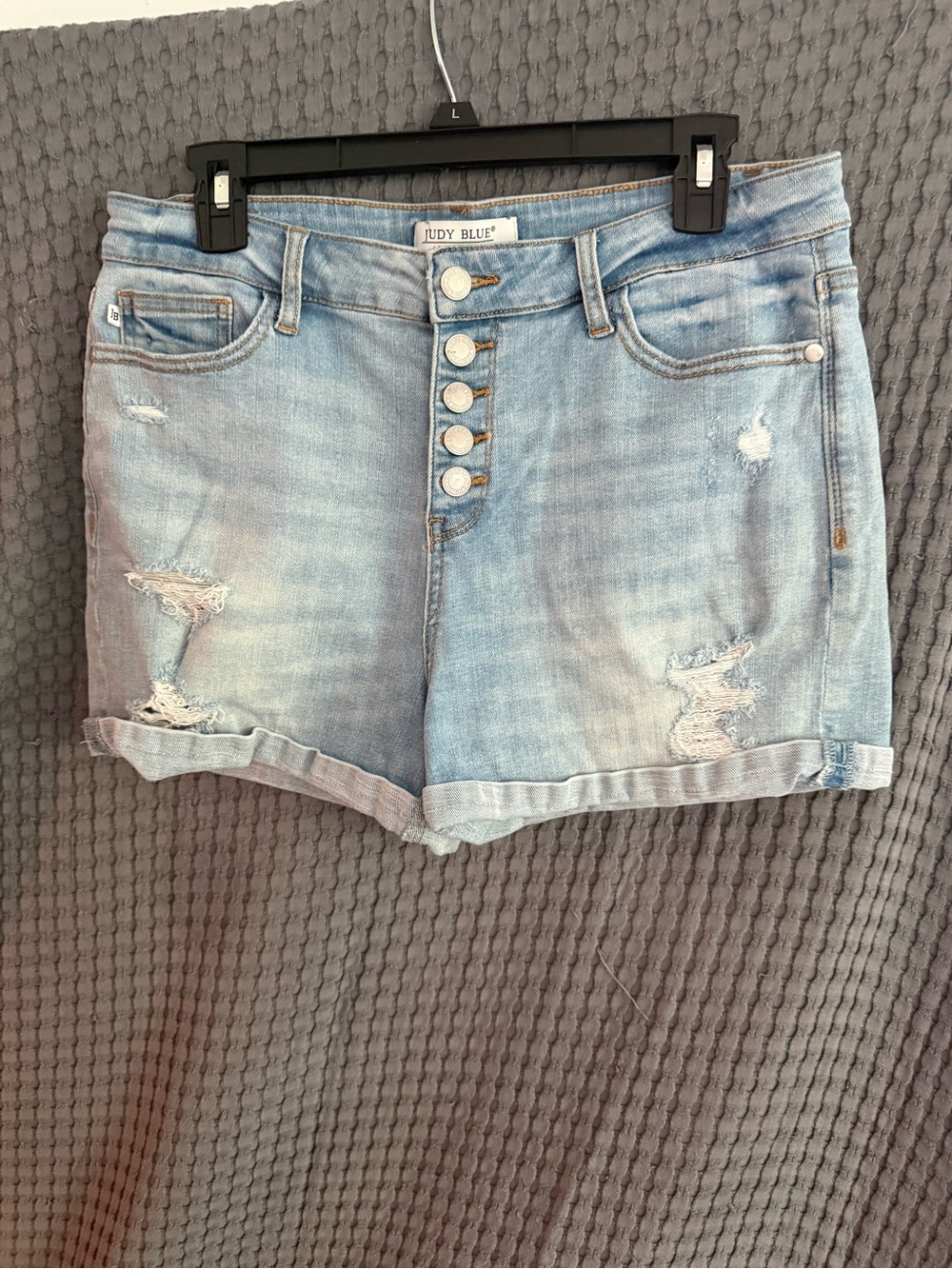 Judy  Blue  denim button up shorts sz L